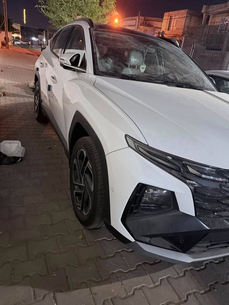 توكسان 25 فول خليجي ماشيه 7 كفاله عامه بوضع الشركه بنورما 4 كامرات نقاط عمياء رادار إمامي خلفي وجانبي تبريد كشنات جنطه كهرباء المقاعد الاماميه كهرباء فوول لأخير سعر 240  مكاني نجف 
***********

