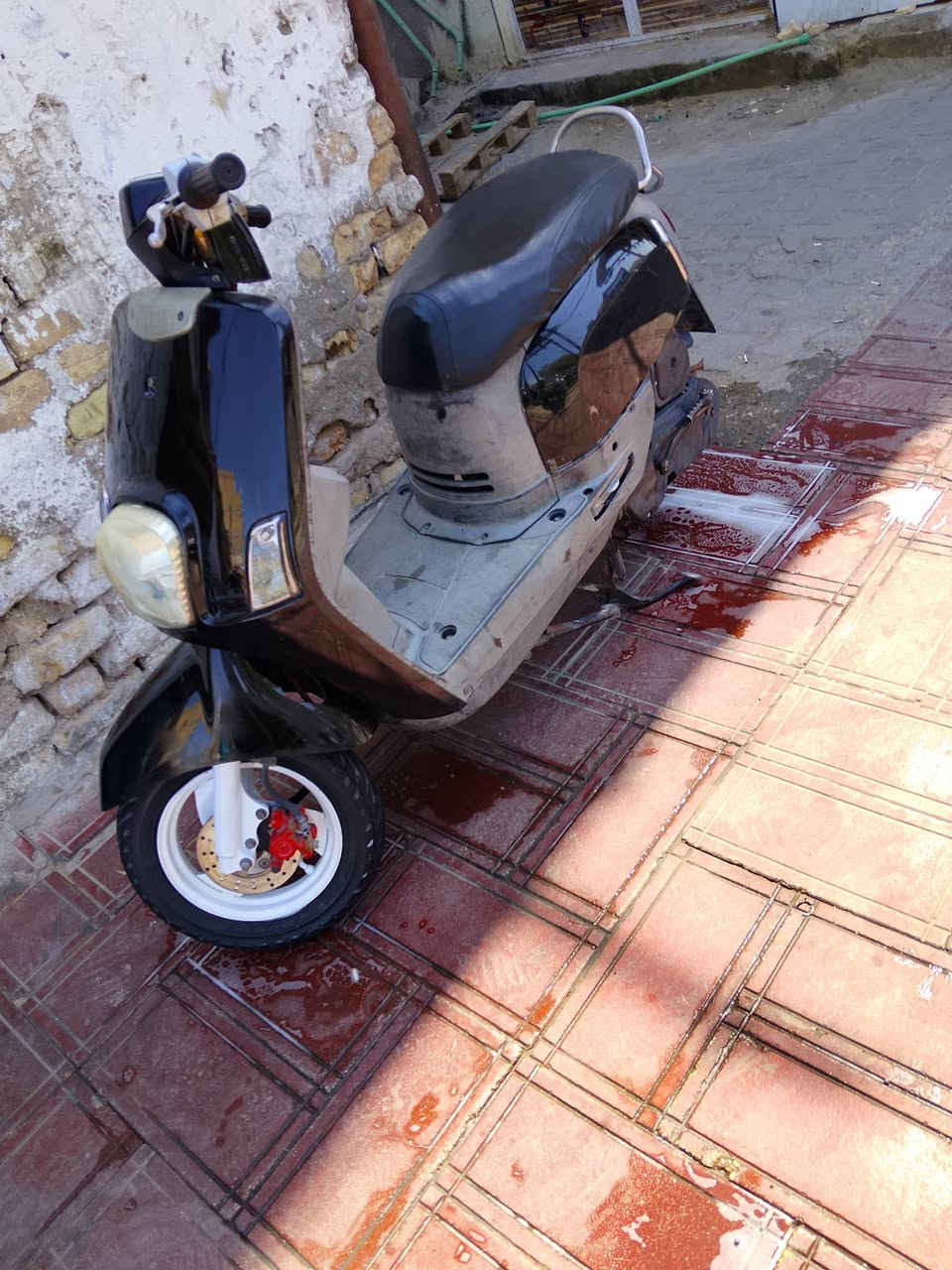 بوليسي مفتوحه دراجه جديده مكينه ناعمه الدراجه كلشي شغال بيها كفرات اصليه سعرها 650 مكاني ناصريه مركز ***********
