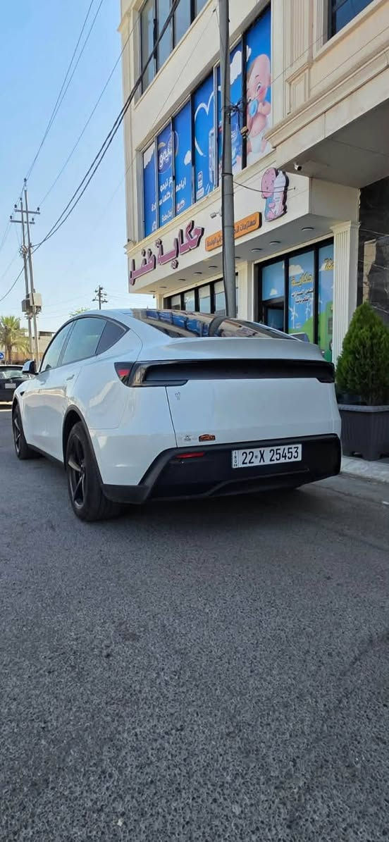 سلام عليكم 2026  TESLA MODEL Y  لونك رينج تك ماطور بطارية كبيرة مدى طويل للبيع وارد امريكي حادث جاملغ جهة سايق مبدل وايرباك ستيرن فقط مواصفات رادارات امامية خلفية جانبية كامرات امامية خلفية جانبية كشنات كهرباء جلد جنطة كهرباء شاشة كبيرة امامية وشاشة صغيرة خلفية شاشة العاب تبريد خلفية امامي انارة داخلية 64 لون متغير مودات قيادة تسارع عادي هادئ هورن متغير سماعات خارجية للتكلم نظام الراقصة لايت LED رقم اربيل سيارة خير من الله اون لاين مناقصهة شي سعر مناسب 335 بي مجال عنوان سيارة بغداد غزالية شارع مرور.                          ***********
