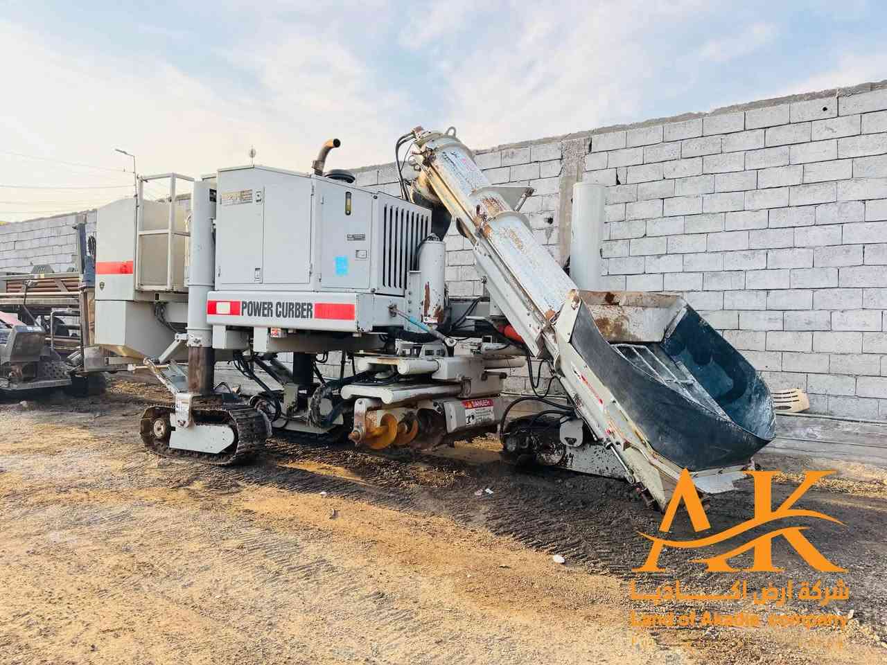 🔸 شركة أرض أكــاديـا
 
•  بور كيربر ( باور كيربر ) 
• الية صب الرصيف 
• وارد : امريكا 
• ساعات العمل : قليل جداً 
• الحالة : نظيف جداً مباشرتاً الى العمل   
 • الموقع : بغداد - النهضة - شارع الظلال 
• للتواصل : ***********
• الموقع الالكتروني : AKadialand.com

نص مكتوب في الصور:
- شركة ارض اكاديا
- Land of Akadia company
- AK
- شركة أرض أكاديا
- AK شركة أرض أكاديا Land of Akadia company
- شركة ارض أكاديا