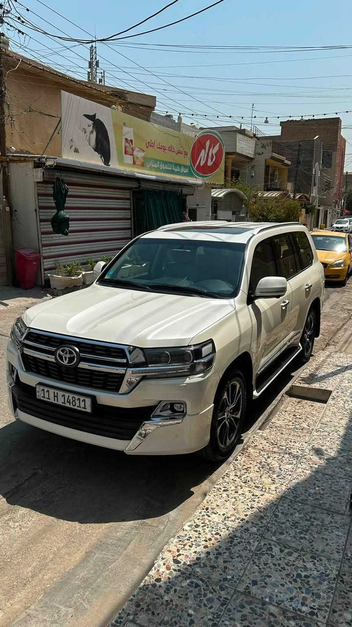 السلام عليكم لاندكروز موديل 2021 بريم مكفولة كفالة عامة من الشخط السيارة مآخذها من زيرو ماشية 73الف السعر 540العنوان بغداد البنوك للاتصال ***********
