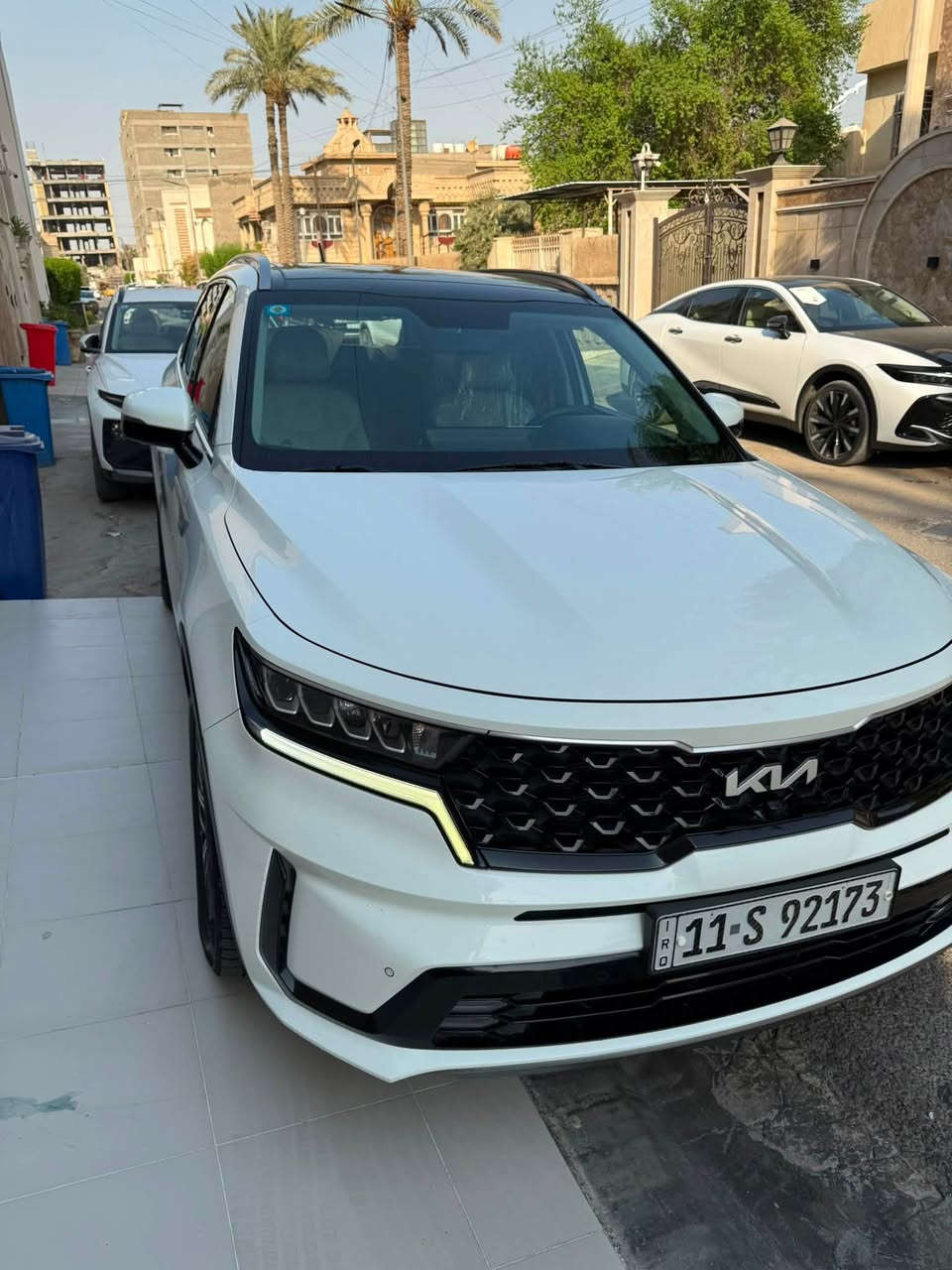 كيا سورنتو 2022 فول مواصفات بانوراما ضمان الدولية
كفالة عامة من كلشي 
المواصفات العامة:
المحرك: 3500  لتر – 6V سلندر
العداد: 60 الف متر 
الأرقام: بغداد   فول مواصفات 
ضمان الشركة الدولية 
أبرز المواصفات:
4 كامرات 360 درجة 
• سقف بانوراما
• تشغيل بصمة + تشغيل عن بُعد +تحرك ذاتي بل بصمة 
شاشة متصلة + عداد ديجيتال
7 راكب 
تبريد 3 قطع
مقاعد أمامية كهربائية
شاشة متصلة 
شاحن لاسلكي
سايد بريك أوتو هولد
إنارة LED داخلية وخارجية
صندوق كهربائي
8 حساسات
كير ماوس
بردات خلفية
ويل كب 20
قيادة ذاتيه تحديد مسار 
 كشنات جلد كهرباء حار بارد الون بيجي
لايت زنون قلاب 
مري شفط 
بغداد زيونه
***********
