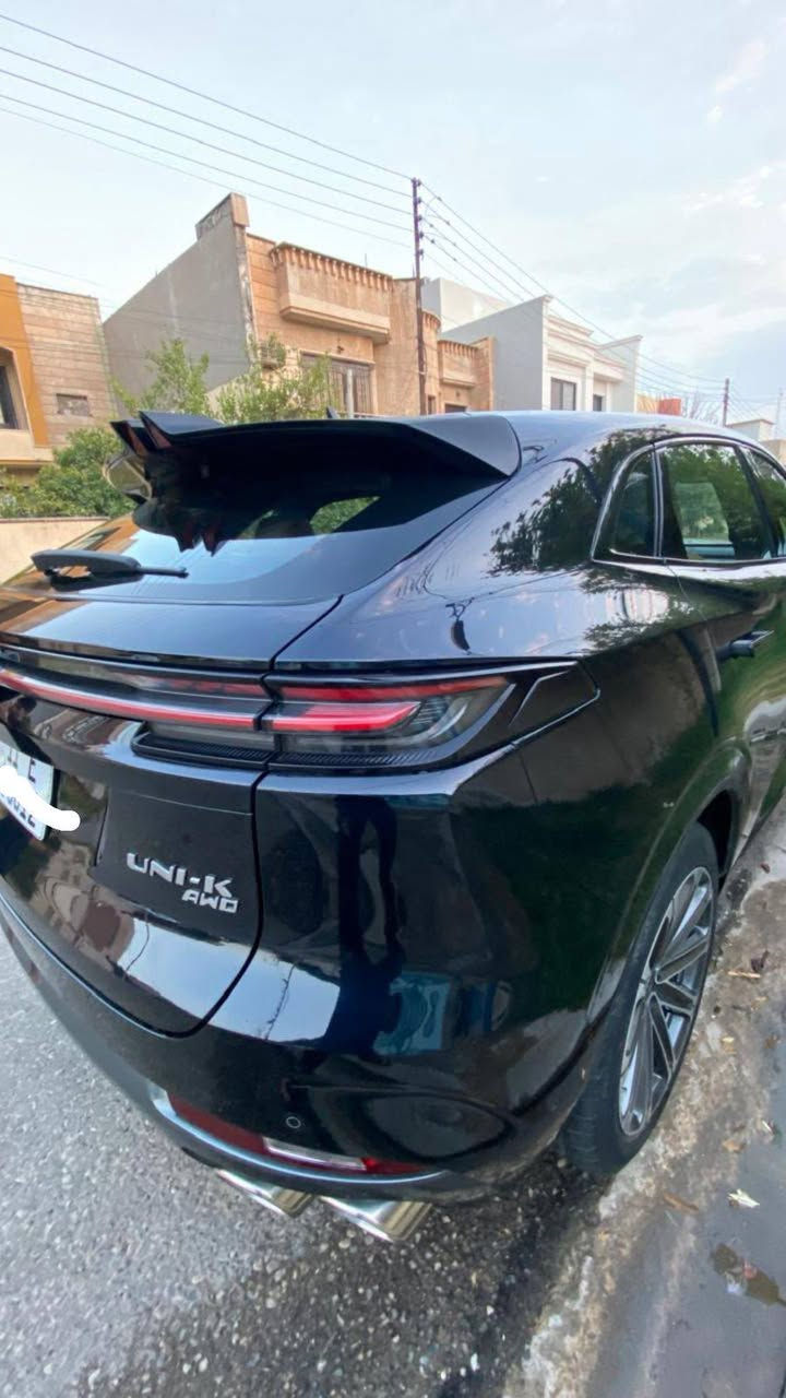 السلام عليكم شانجان يونيكي ٢٢ فول مواصفات اعلى فئة كشنات جلد تدفئة تبريد داخل مشمشي حساست كامرات داش كام اصليتها بل سيارة امامي خلفي
ما بيها ضرربخصة بحافة الصندوك من الاسفل اربع اصابع ومعدلة ع البارد  بقية مكفولةبعدها بل ضمانضمانها سنةمن الشركةشاشة كبيرة ثلاث انضمة قيادة 
فور ويل وتو ويلشاشة كبيرة ثلاث انضمة قيادة 
فور ويل وتو ويلمحرك الفين تيربو قطارة بانزين تمشي على العاديتبريد امامي خلفيحجم تايرات معرف شكدكله جديد ما بيها اي نقص السيارةسماعات سوني  على كامل السيارة وسماعات راس في كسن السائق ايضا ماركة سونيهاند بريك بصمة و اوتو ستوب تحكمات ستيرن مثبت سرعة مثبت مسار توجيه ذكيبانوراماتايراتها جداد معرف حجمهم يمكن ٢١يدات الباب من الخارج شفط  السعر ٣١ مليون وبيها مجال بسيط العنوان اليرموك الهاتف ***********
