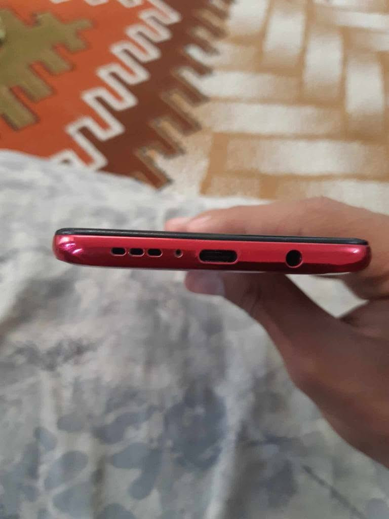 ريدمي k30 
 ذاكره 128 رام 8 بطاريه 5000 معالج سناب دراجون 720 يدعم تسجيل المكالمات فطر بل ضهر ما مأثر عل جهاز نهائيا مكفول   مكاني بالنجف السعر 115وبي مجال*********** النجف, العراق
