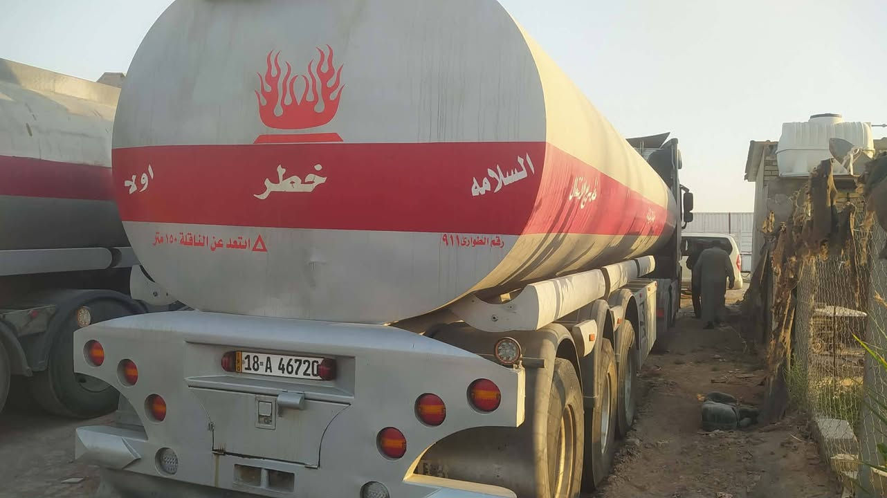 سلام عليكم 
اكتروز موديل 2005 رقم بابل مواصفاته 
طوناج 
* GPS
*مكيل ستوه جديد 
** اتصال فقط ليس واتساب 
***********
