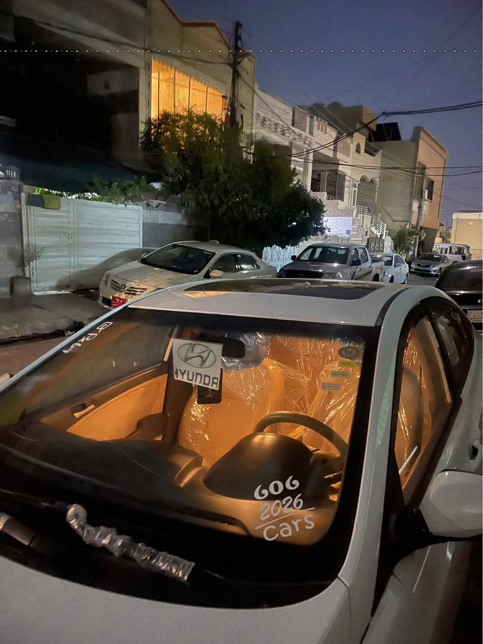 هۆندا ئەکسێنت لۆ فەرۆشتن
سەیارەکە بێ سەبوخە
قەپات موسەفاتە مواسەفات بەلووە
گێر تۆماتیکە
گێرو مەچەینە بەشەرتە
*********** أربيل, العراق
