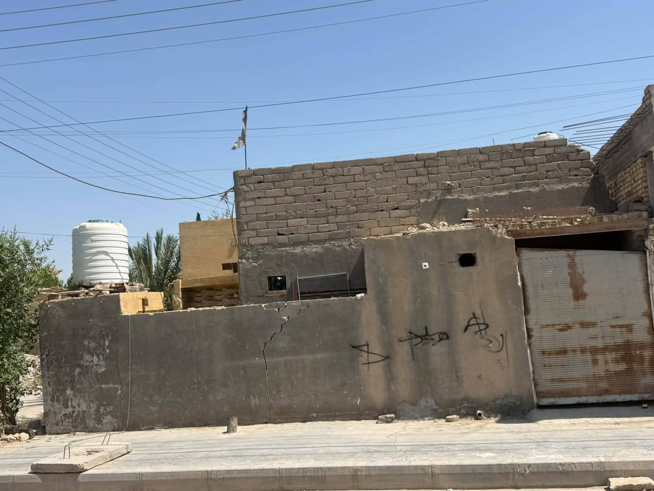 ‏بيت للبيع حي ‏الإعلام***********
