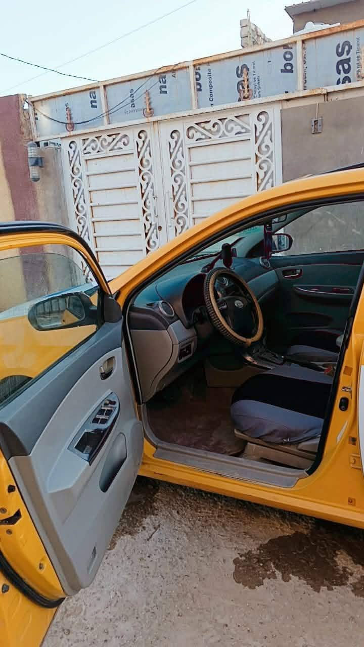 السلام عليكم بيع سريع سريع
للبيع BYD. G3 بي واي دي رقم بغداد انكليزي دولي مشروع وطني شرط التحويل ثاني يوم موديل 2011 السياره محوره كير محرك.  كورلا ياباني تبريد ثلج السياره مال بيت السياره كير محرك تخم تاير تبريد حداديه كلهن خير السياره جاهزة من كلشي مابيها برغي نقص السياره مصفره هيئه وغرامه سنويه لل 2030 سياره حلوه رايدها (36)$  ورقه بيها مجال لشراي مكان السياره بلحله الاستفسار اتصال *********** هذا رقم صاحب السيارة اخوان اني مكلف بلنشر مامتواجد على النت الشراي يتصل على صاحب السيارة
