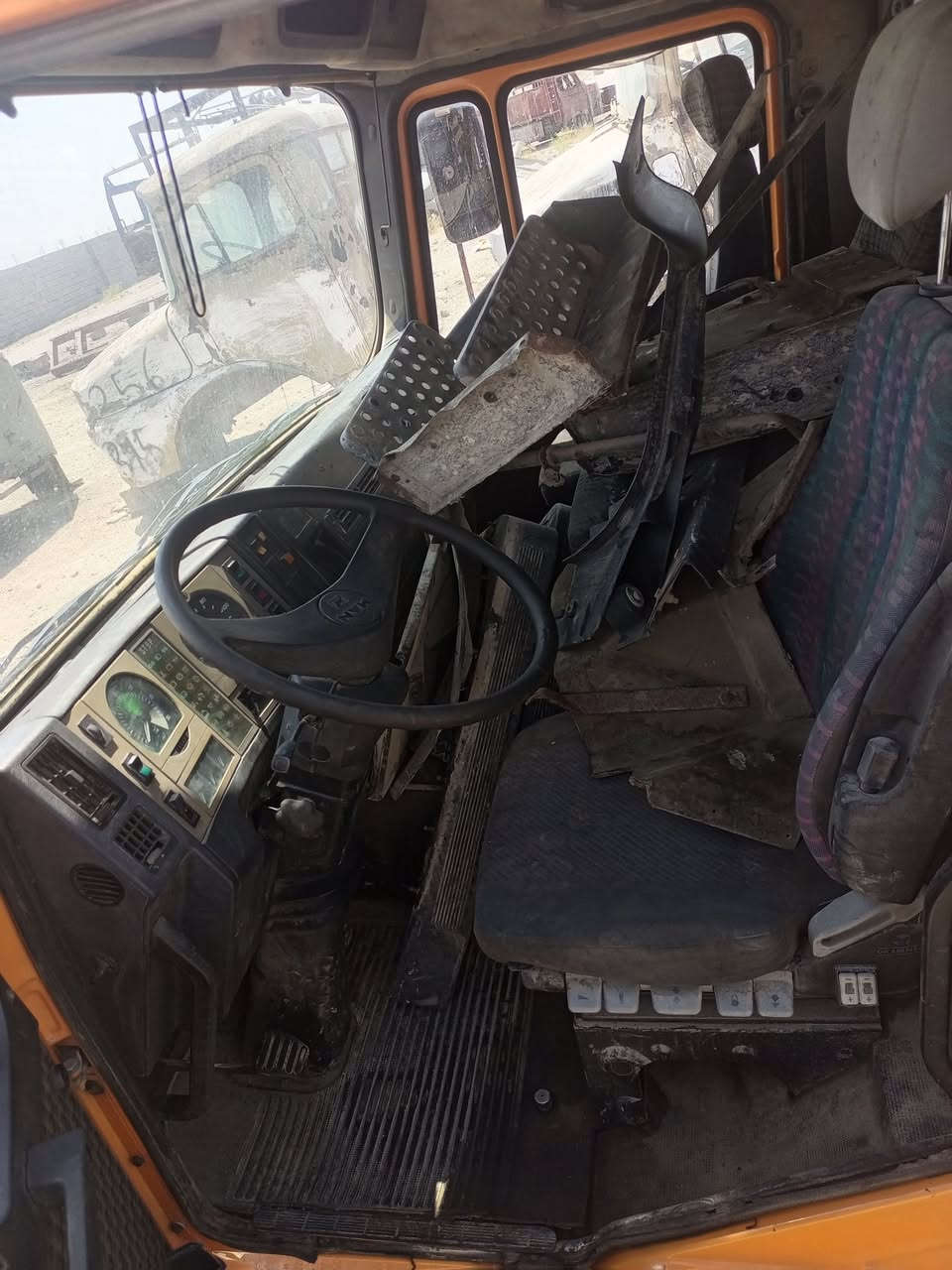 للبيع عنوان معارض الفلوجه على خط السريع//***********‬‏
