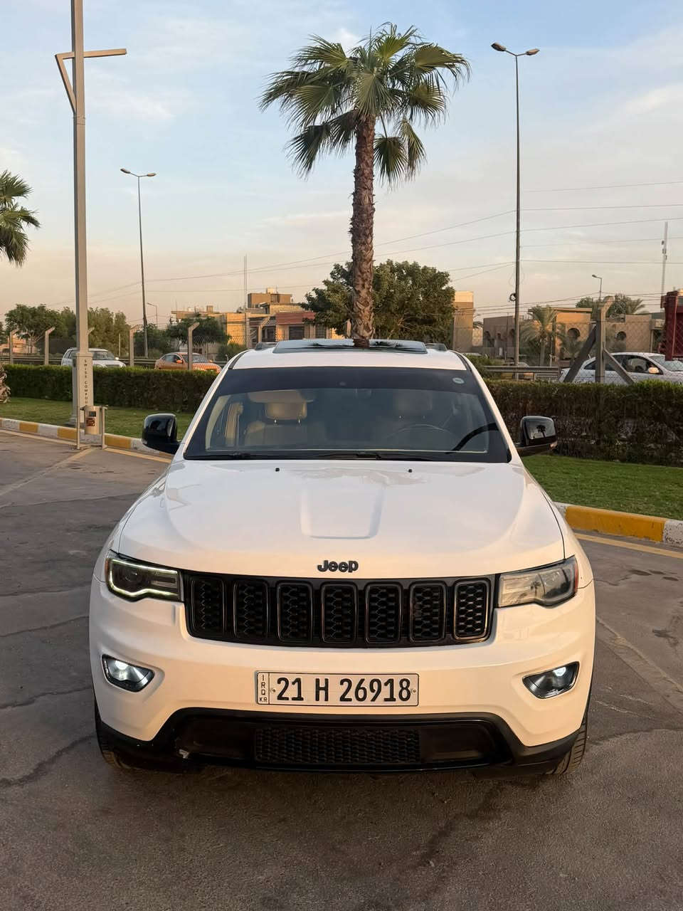 السلام  عليكم ورحمة الله وبركاته

‏‎‏‎       ——— لـلـبـيع او مراوس -----

جيب گراند شيروكي - Jeep Grand Cherokee

‏‎‏‎وراد امريكي .     —    

‏‎‏‎الموديل           —    2018

فئة.                 —    لمتد 

حجم المكينه   —     3600/ V6

‏‎‏‎اللون               —     ابيض     

‏‎‏‎المسافه المقطوعه — 100mi

‏‎‏‎حاله السياره.    —    ( جاملغ +بنيد بدون شاصي بدون لغد فقط بارد بلغد وبيه بلقماره رصعات مال حالو مال بغداد شي قليل )

‏‎‏‎المواصفات 

‏‎‏‎- بصمة تشغيل 

‏‎‏‎- بصمة أبواب 

‏‎‏‎-تشغيل عن بعد 

-رادار خلفي 

‏‎‏‎-كشنات جلد بيجي

- شاشه ديجتال 

-اشاره بالمرايه 

-حساس  خلفي 

-بردات خلفيه ‏‎

‏‎‏‎-شاشه كبيره تدعم نظام الأبل كار باي ونظام الاندرويد

-شاشه عداد ديجتال

-فتحت سقف  

‏‎-دبل اكسل 

‏‎-اوتو ستوب

‏‎-وضعيات قياده 

‏‎‏‎-كشنات تدفئة ( اماميه - خلفيه ) 

-كشن السايق خزن ميمور 

-ستيرن تدفئة 

‏‎-صندوق كهربائي 

‏‎‏‎-كرسي السايق والراكب بحركة كهربائيه 

‏‎‏‎-تحكم ستيرن جهتين 

‏‎‏‎-تحديد سرعه 

‏‎‏‎-مانع انزلاق 

‏‎‏‎-ليد نهاري

‏‎‏‎-كامره خلفيه دواره 

‏‎‏‎باقي المواصفات المعروفه 

‏‎‏‎السعر            — 18500 وبيه مجال بسيط  

‏‎‏‎رقم السياره    — السليمانيه   سنويه مضلل 

‏‎‏‎موقع  السياره — بغداد الغزاليه  

‏‎‏‎للأستفسار.     — ***********
