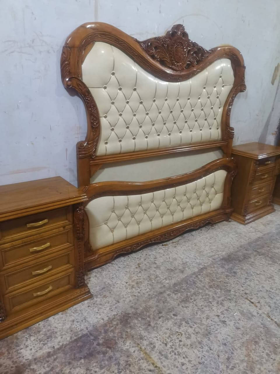 للحجز والتواصل علئ الهاتف او واتساب ***********
بغداد السيديه حي الاعلام شارع قطر الندئ
