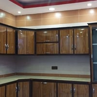 سلیمانی ڕاپەرین • من المالك