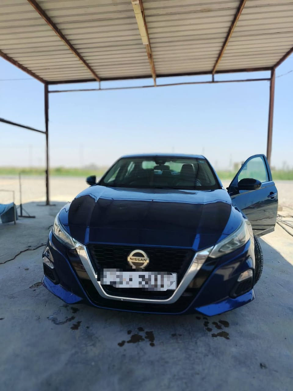 السلام عليكم
نيسان التيما 2022 فئه SR
محرك 2500 
كشنات كهرباء مال السايق 
بصمه تشغيل وابوب
ضرر جامرلغ وبنيد تبديل بلادي
مانع اصطدام
السعر 140 وبيها مجال للشراي
مكان السياره ديالى
للاستفسار اكثر الاتصال على الرقم
***********
