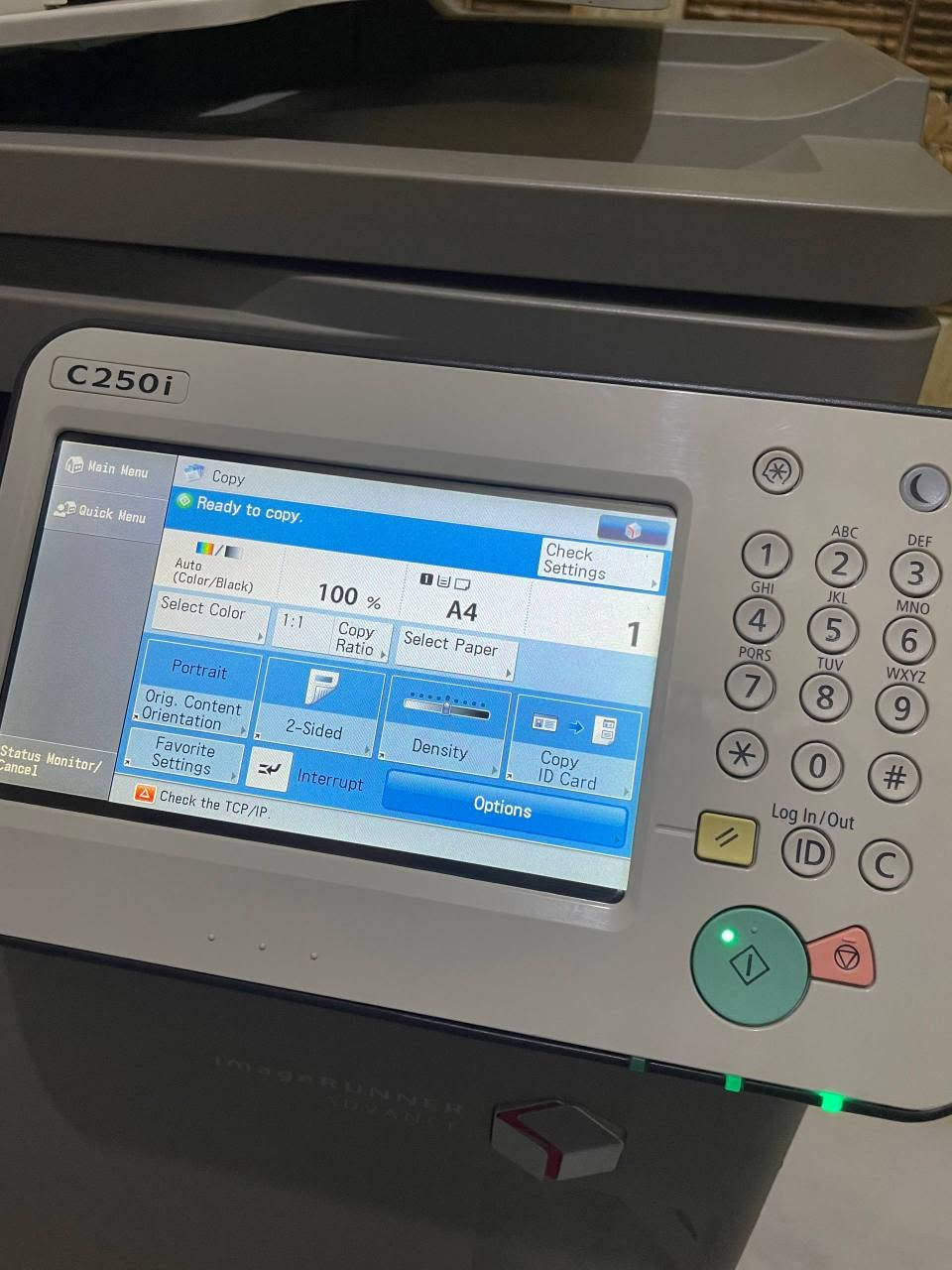 السلام عليكم 
طابعة ملونة كانون c250i شاشة لمس
بيهه طباعة وأسكنر وأستنساخ تكدر تطبع وتستنسخ وجه واحد او وجهين تلقائي الحبر باودر 
تكدر تربطهه على الوايفاي وتكدر تطبع وتسحب من اللابتوب او الفلاش وغيرها 
مستخدمه تقريباً 3 اشهر ونتركت 
استخدام قليل 
سعره 265 الف وبيه مجال بسيط 
وياهه كيبل التشغيل وكيبل ربط اللابتوب ووياهه ايضا قرصها الخاص مال التعريفات 
العنوان كربلاء المقدسة الحر 
رقم الهاتف *********** كربلاء, العراق
