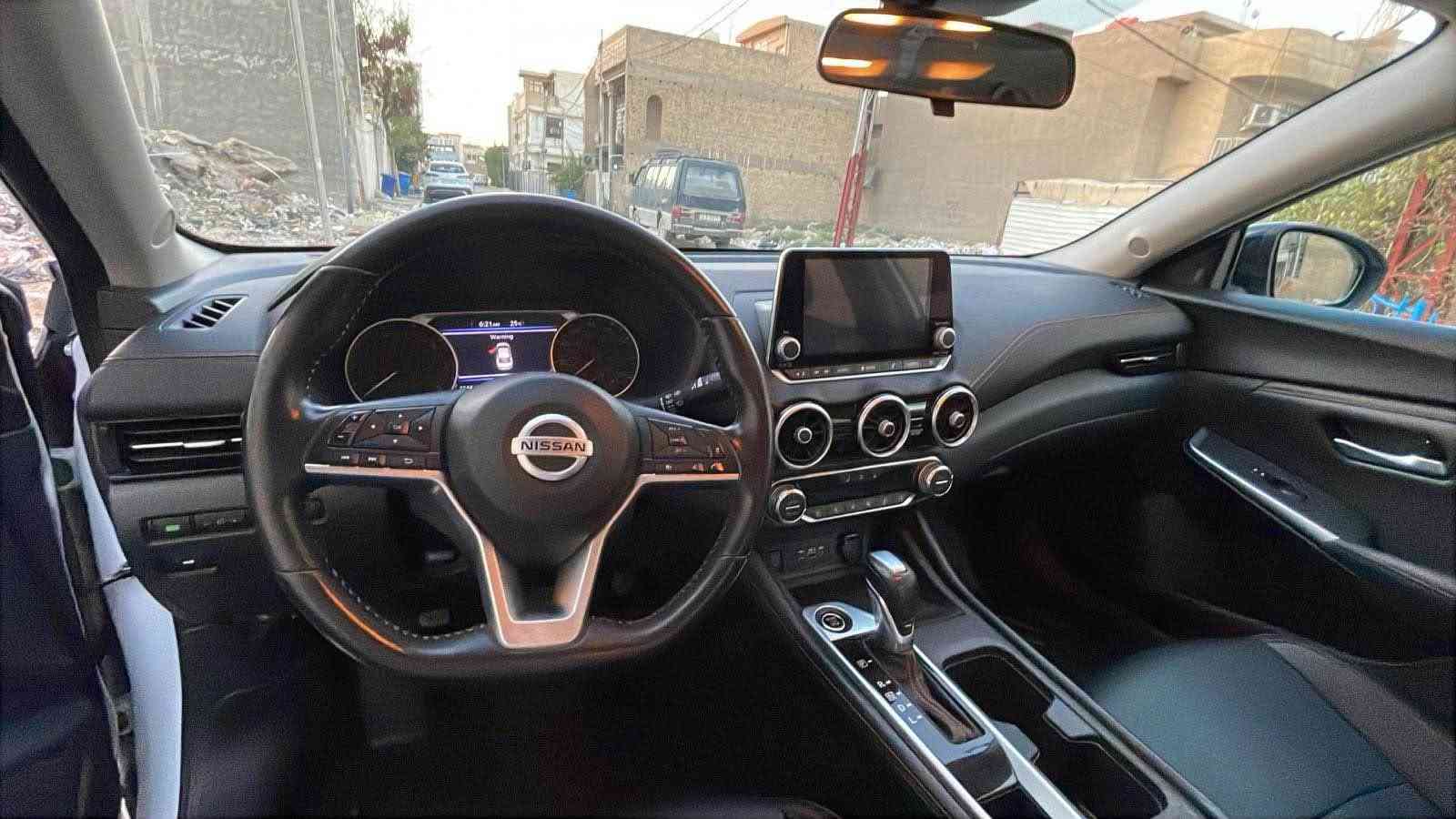 🚘 للبيع نيسان سنترا SR موديل 2024 — وارد أمريكي، فل مواصفات، بحالة ممتازة جداً

سيارة شبابية، اقتصادية، مريحة ومليئة بأنظمة الأمان والرفاهية، بلون أبيض أنيق وداخل أسود رياضي، جاهزة للاستخدام ولا تحتاج أي مصروف.

🔹 معلومات السيارة:

• النوع: Nissan Sentra
• الموديل: 2024
• الفئة: SR فل مواصفات
• المنشأ: وارد أمريكي
• المحرك: 4 سلندر سعة 2000 سي سي
• ناقل الحركة: أوتوماتيك
• اللون الخارجي: أبيض
• اللون الداخلي: أسود
• المقاعد: جلد
• المسافة المقطوعة: 21,000 ميل فقط
• رقم أربيل

🔧 حالة السيارة والحادث:

• حادث السيارة ضربة خفيفة بالجاملك الأيسر فقط
• السيارة بدون تبديل وبدون صبغ
• صبغ وكالة بالكامل
• الشاصي والأعمدة سليمة
• المكينة والجير والتبريد والتكييف بحالة ممتازة ومكفولة
• السيارة شغالة بالكامل، وجميع الأنظمة والمواصفات تعمل بصورة طبيعية
• السيارة جاهزة للفحص من أي جهة يختارها المشتري

✨ أبرز المواصفات:

• فتحة سقف كهربائية
• تشغيل عن بُعد
• تشغيل بصمة
• دخول ذكي بدون مفتاح
• شاشة وسطية
• كاميرات محيطية 360 درجة
• Apple CarPlay وAndroid Auto
• نظام صوت Bose
• تكييف أوتوماتيكي ثنائي المناطق
• مقاعد جلد رياضية
• تدفئة المقاعد الأمامية
• تدفئة الستيرن
• ستيرن جلد متعدد الوظائف
• جنوط SR رياضية أصلية قياس 18 إنج
• إضاءة LED
• مرايا جانبية كهربائية
• حساسات أمامية وخلفية
• فرامل يد إلكترونية
• نظام Auto Hold
• مثبت سرعة

🛡️ أنظمة الأمان والرادارات:

• رادارات أمان متكاملة
• رادار أمامي
• نظام التحذير ومنع الاصطدام الأمامي
• نظام مراقبة النقطة العمياء
• تنبيه الخروج عن المسار
• حساسات وكاميرات محيطية
• نظام مراقبة ضغط الإطارات
• أنظمة الثبات والسيطرة الإلكترونية
• جميع منظومات الأمان شغالة بالكامل

السيارة نظيفة جداً من الخارج والداخل، مواصفاتها عالية، قيادتها ناعمة واقتصادية بالوقود، ومناسبة للاستخدام اليومي والعائلي.

📍 مكان المعاينة: بغداد — الغزالية
💰 السعر المطلوب: ___16،000___ دولار
📞 للتواصل:***********
📞 للتواصل: ***********

المعاينة والفحص خير دليل، والتفاوض بالمعقول يكون بعد مشاهدة السيارة. بغداد, العراق
