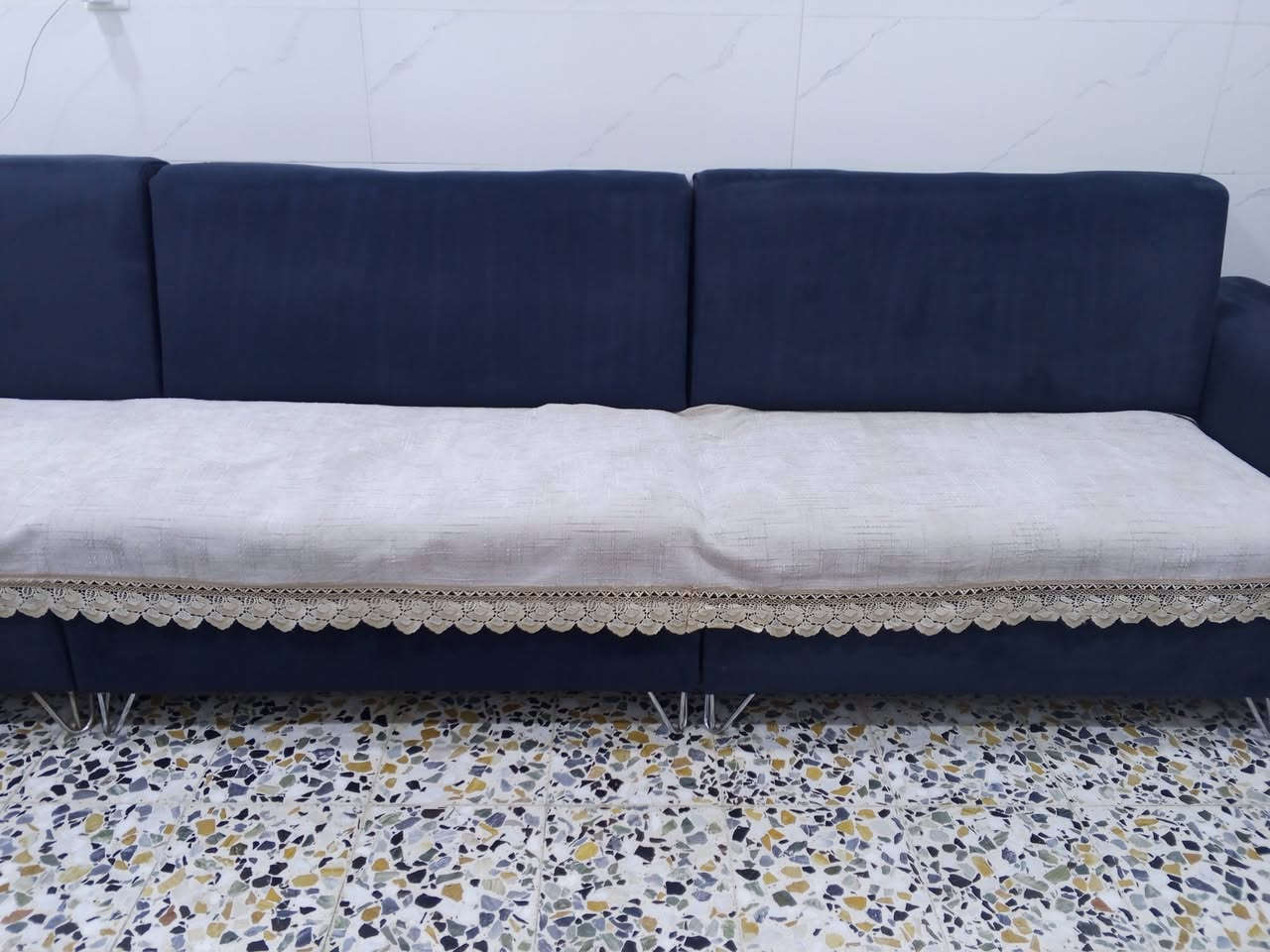 تخم • نظيف • كنب