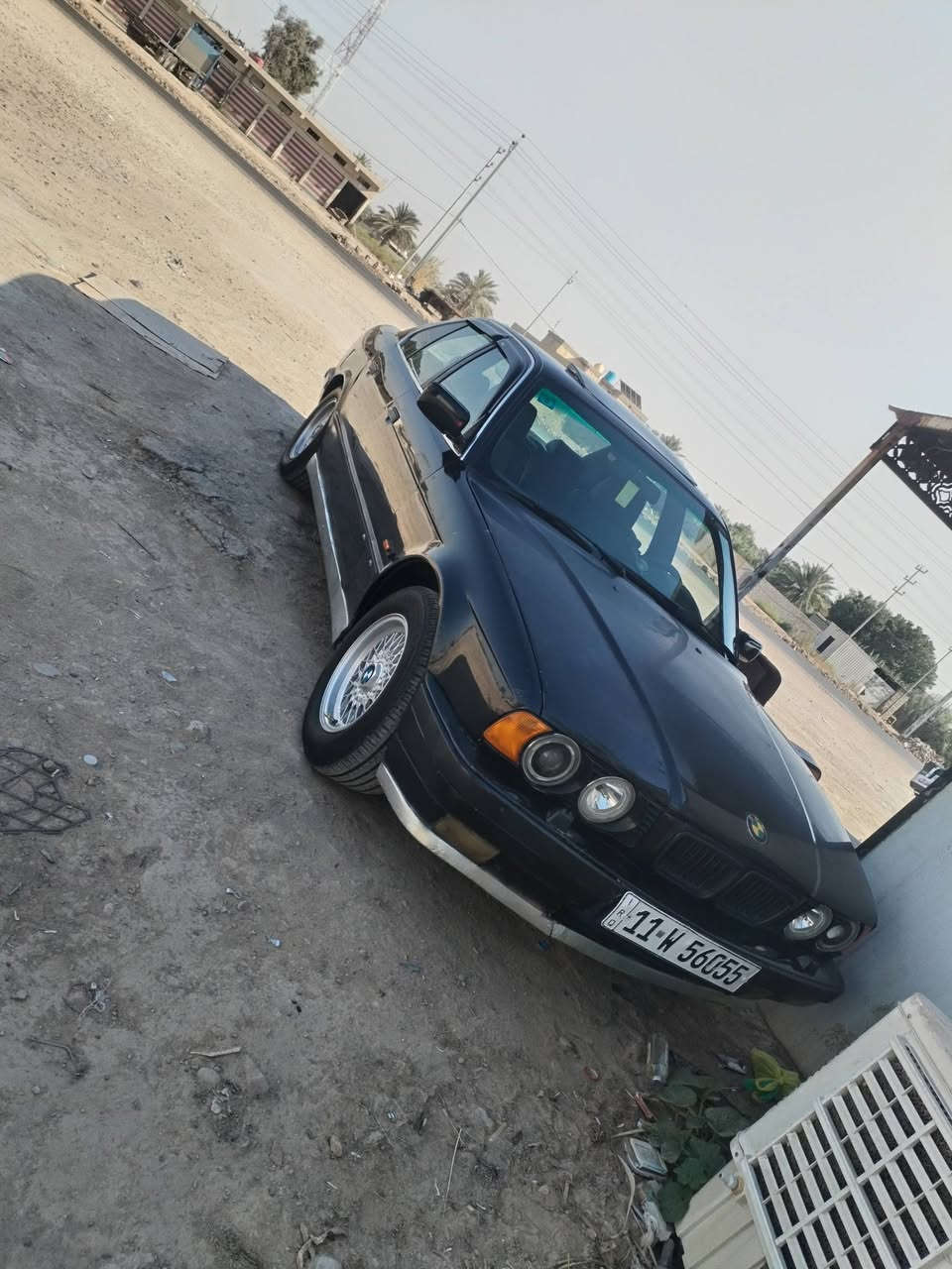 للبيع 520  موديل 92محرك 25 رقم بغداد هزه وسنويه جديد محرك وكير كفاله تبريد نقص راديتر مزروف كرهبايات كامله تخم ويل وتاير جديد صدر نضيف غرفه جديده السعر 45وبيها مجال مكان واسط صويره 
***********
