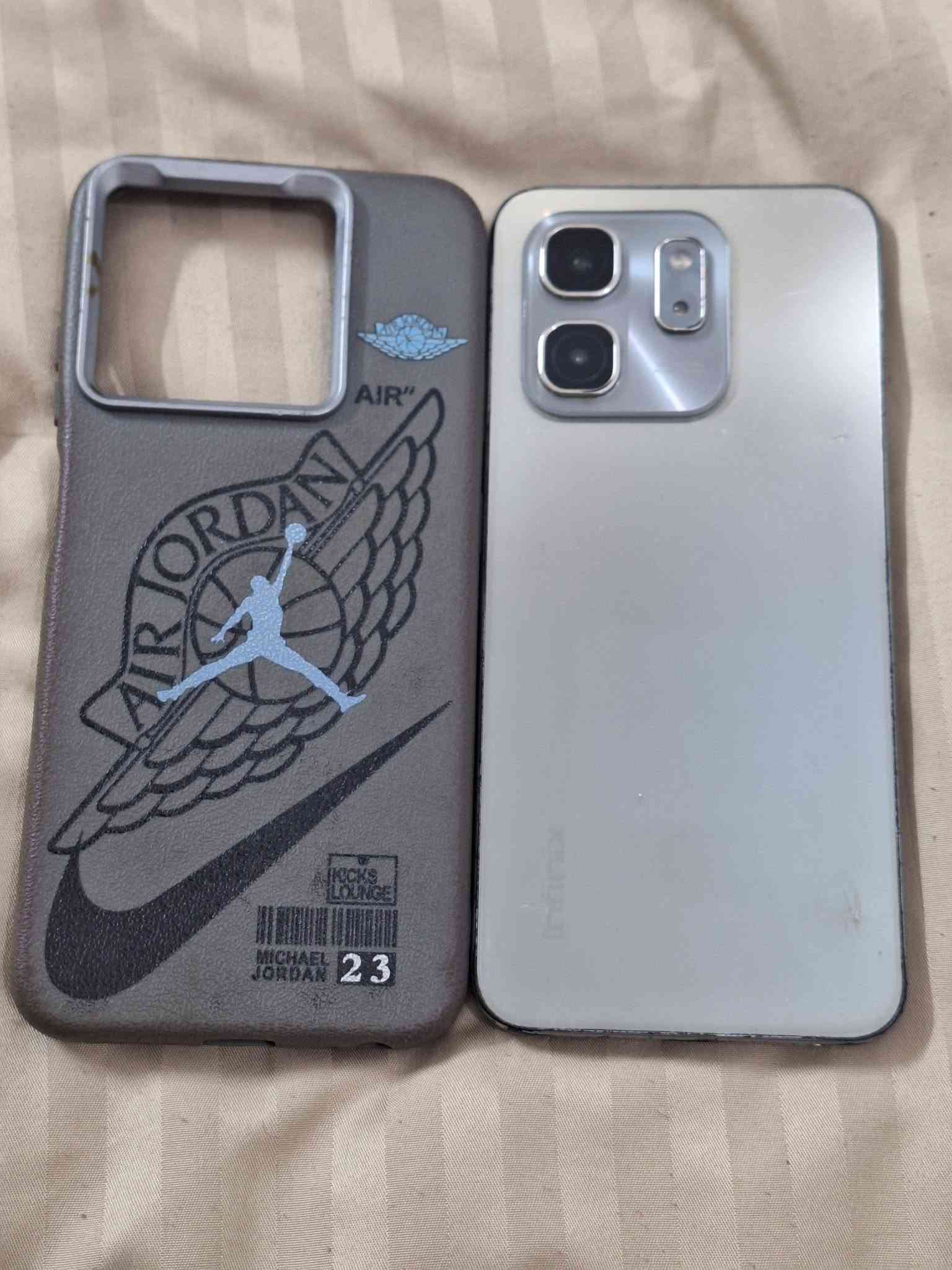 انفينكس هوت 50i • ٢٥٦ جيجا • بطارية ٦٠٠٠