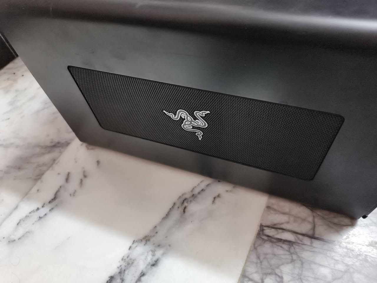 EGPU • ريزر • منيسفورم EDJ2