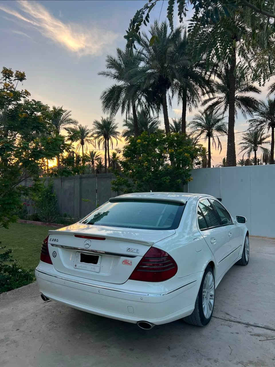 مارسيدس 2008 
E280 
مواصفات كامله ومواصفات المارسدس معروفه 
مصبوغه حزام جماليه 
حادثه قطعه وحده 
مكان السياره حله 
***********

