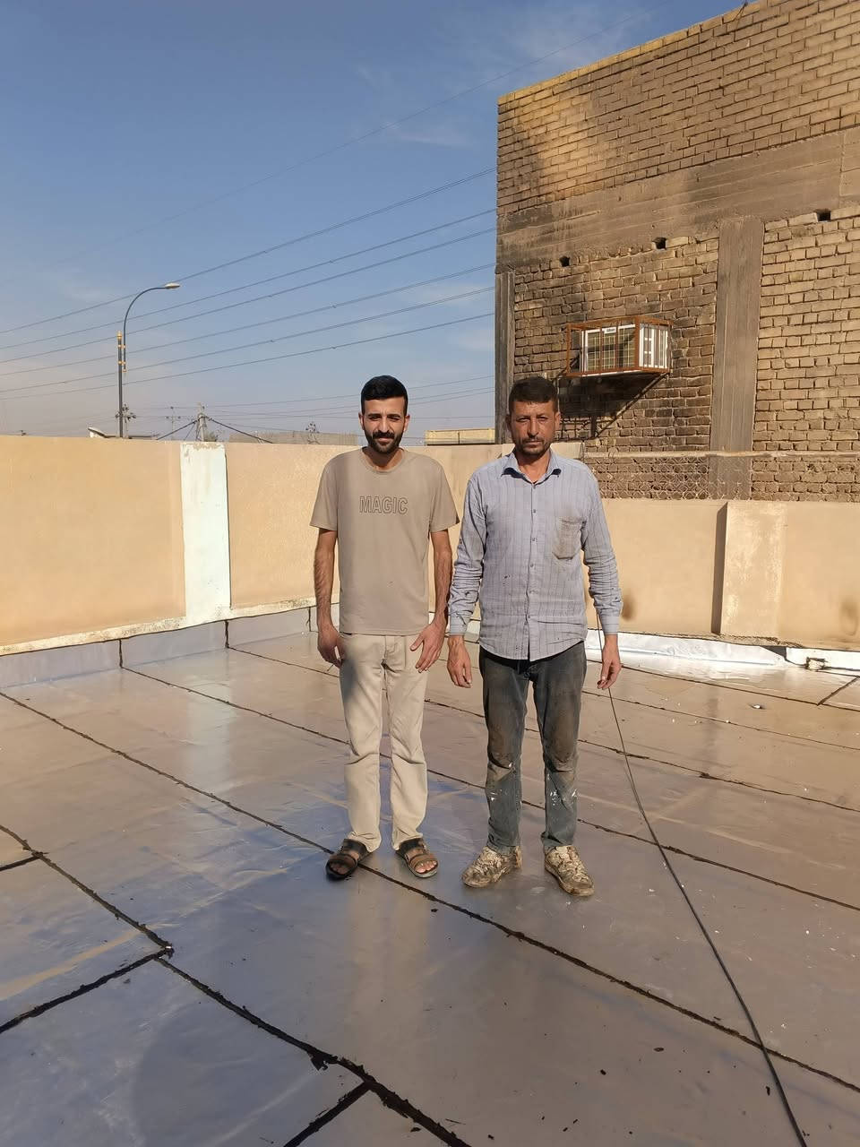 شركه تغليف للاسطح لماده الزكام مع ضمان لمده 15 سنه مستعدين لتغليف اسطح المباني الحكومي والاهليه والحسينيات والجوامع لدينا كادر مختص بالعمل وخبره النوعيه الايطالي درجه اولى *********** ***********
