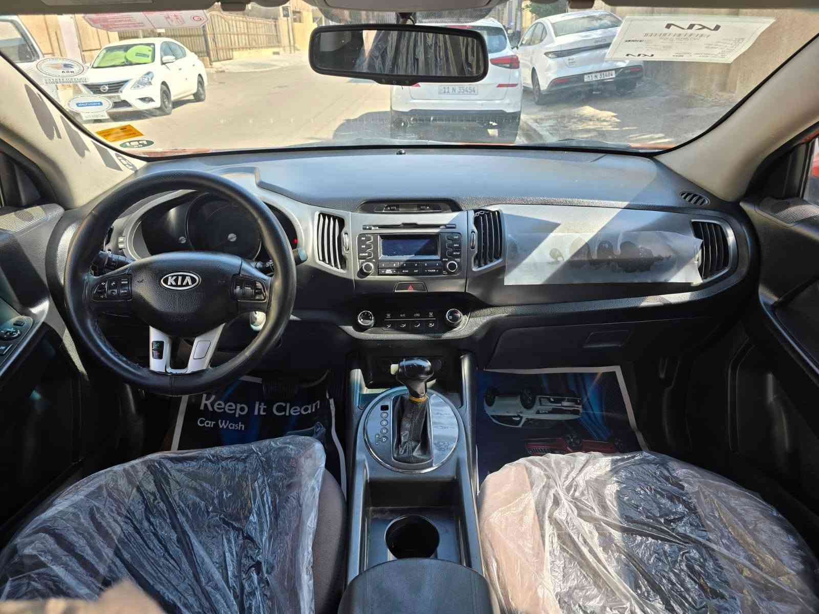 كيا سبورتج موديل ٢٠١٣ خليجي بأسمي تحويل مباشر محرك ٢٠٠٠ دووش كامرا فوول تحمات تقليل صرف وقود بلوتوث حاكيه مري شفط بيه ٣ قطع صبغ بدون دواخل بدون شواصي بدون لغود بدون ايرباك صبغ فقط محرك كير صدر تبريد جاهز السعر 108  للاتصال ***********
