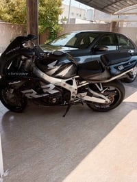 للبيع هوندا CBR919RR موديل 1998 محرك مفتوح على ايد اسطه معروف كابتن دا...