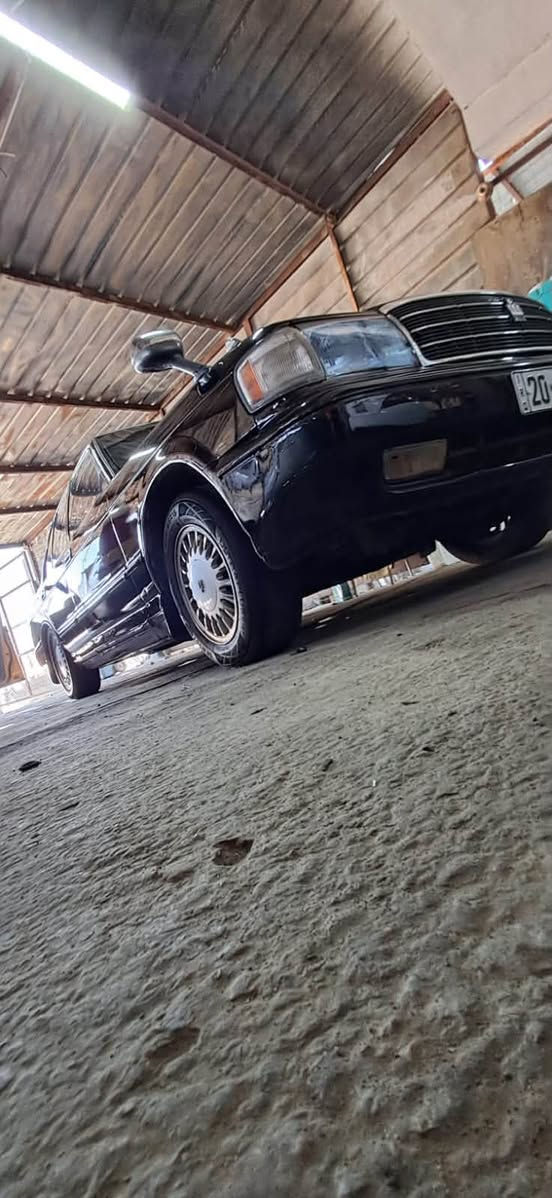 سلام عليكم
السياره للبيع جاهزا ان شاءلله 
نقص فقط كمبريسر تبريد قبل يومين وكف 
والباقي كلشي جاهز وان شاء لله يشوف خيرها الياخذها 
معمره جديد وباسمنه ان شاء لله مكاني بغداد شعب
***********
