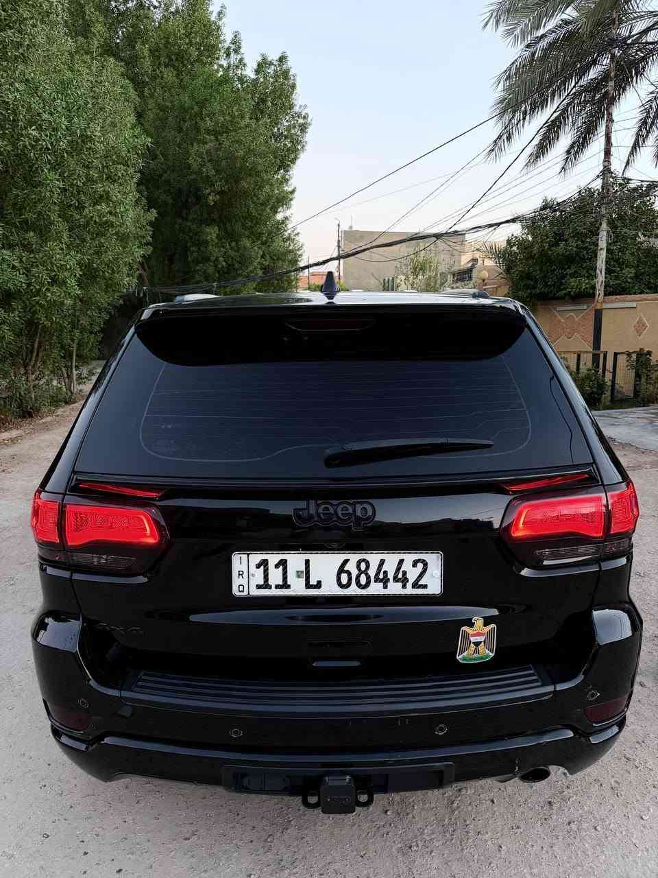 السلام عليكم
 جيب كراند شيروكي وارد امريكي  2021  BLACK TOP
رقم بغداد تحويل مباشر 
حادثها بنيد وجاملغ مبدلات شركه 
 فول للاخير عده الفتحه
رادارات اماميه وخلفيه وجانبيه
توقف ذاتي تحديد مسار توقف عن بعد
كشنات جلد  كهرباء  وتدفئه وتبريد  
السياره كير ومكينه وحداديه كفاله عامه ونظافه 100./.
السياره ما تصرف عليها الف 
السياره مغلفه PPF ضمان ١٠ سنوات 
نشرة  داخليه VIP

سعرها 215$  وبيها مجال

مكاني بابل
***********
