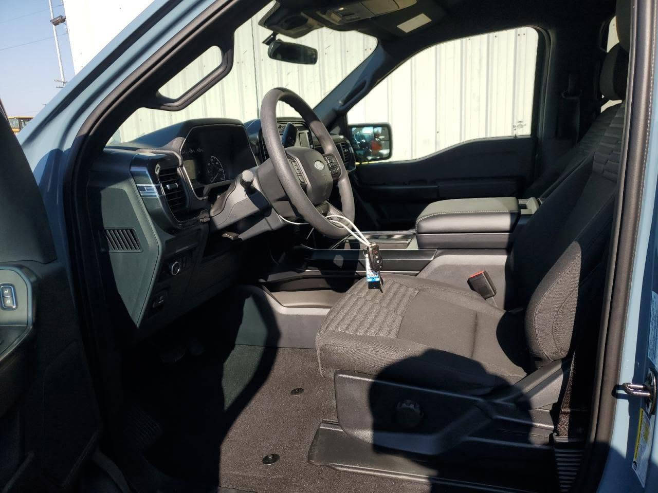 فورد F150موديل 2023محرك 6سلندر2700رقم بغداد تقرير غرق بسيط شرط الفحص لون بحري مميز السعر260تلفون ***********
