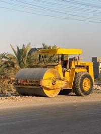 شاحنة • للبيع