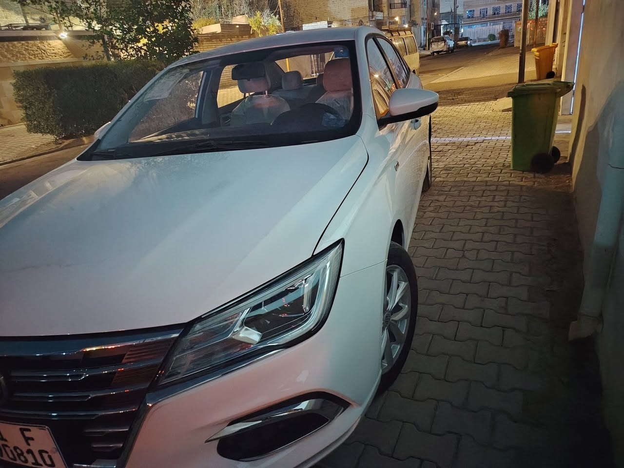 فقط 284كيلو متر،،،
للبيع MG5 2025, ستندر،
ماشيه 
 علا كد الترقيم  فقط . ب اسمي بوضعيه الزيرو وضمان الشركه،،،
دهن الشركه بعده بيه،،،،،، رقم بغداد
للتواصل ***********،،،،
بسعر 18500،،وبالخير علا الياخذه،،
