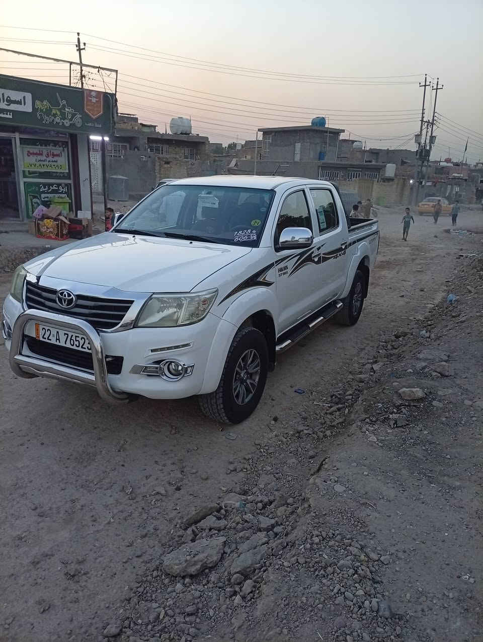 سلام عليكم بيكم فور ويل مديل 15سياره جديده ماشيه 160. مكاني بغداد حي نصر رقم ***********
