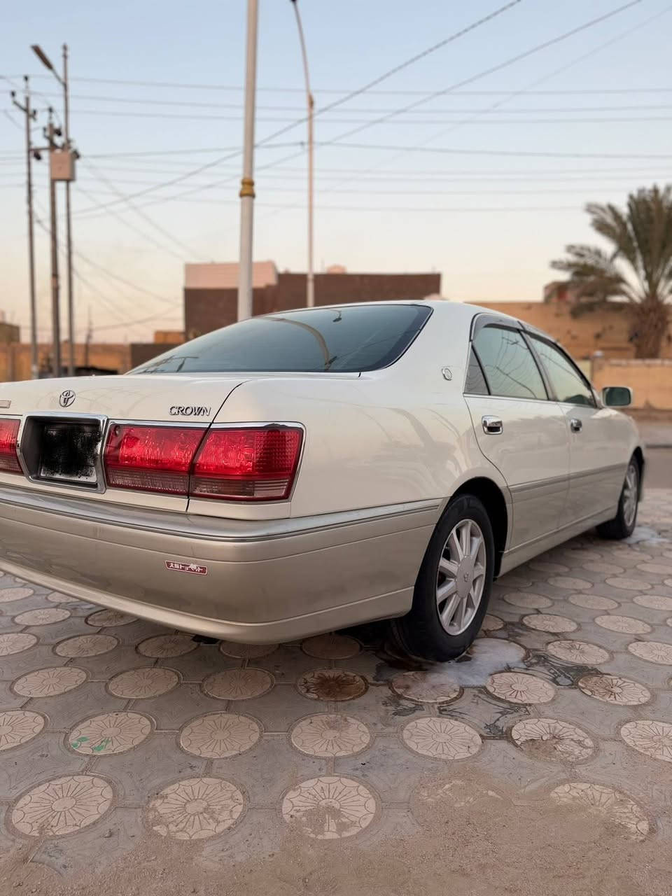 السلام عليكم جنون للبيع موديل 2003 كرستال دكمتين برده خلفيه خضراويه السياره دواخل بيجي  السياره مكينه وكير دي فور الجبير بعدها بلضمان صار خمسه ايام من شديتها حداديه خلي امامي توني مسويها تبريد ثلج تخم تاير جديد رقم بصره تحويل مباشر باسم المشتري السعر 140 $ مكان السياره ذي قار رقم الهاتف ***********
