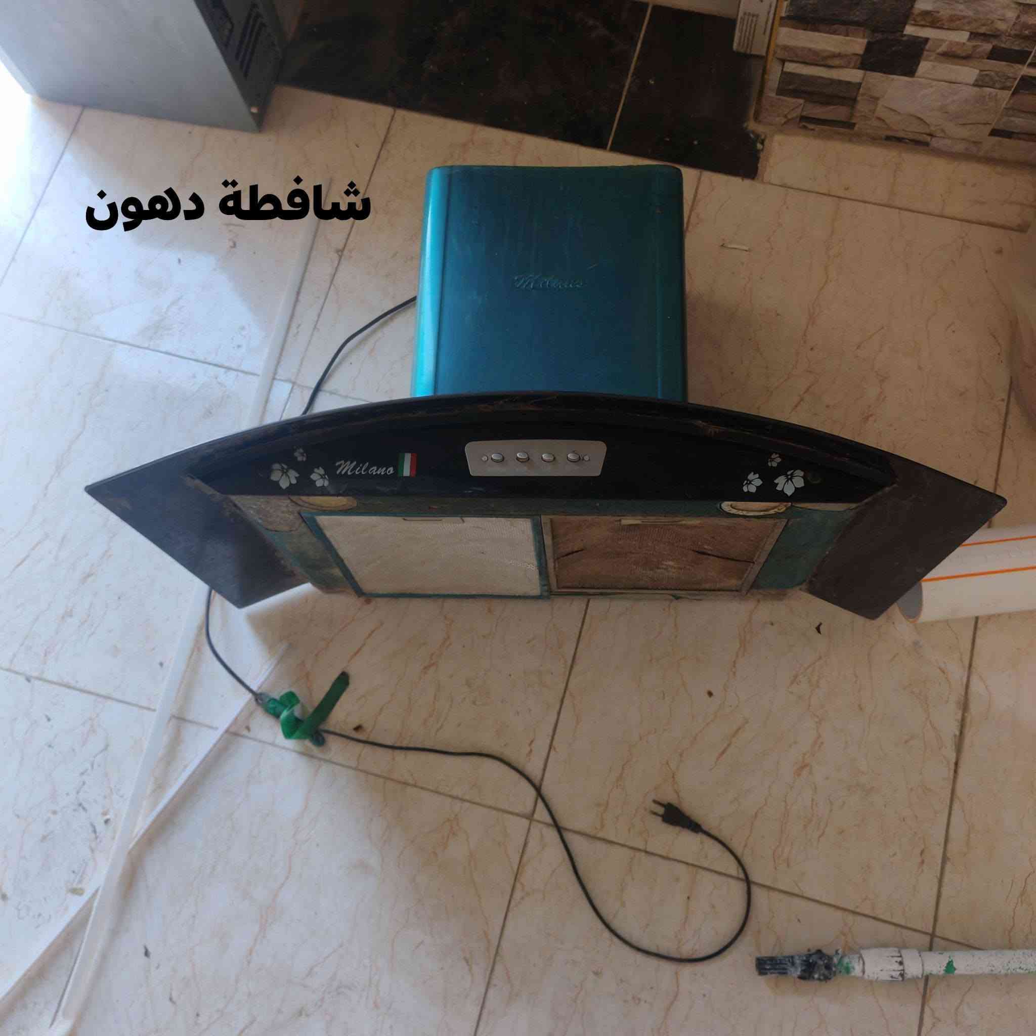 للبيع التواصل عبر الرقم فقط
***********

نص مكتوب في الصور:
- شغاله
- ماطور كونفيرة اصلي شغال
- شاططة دهون