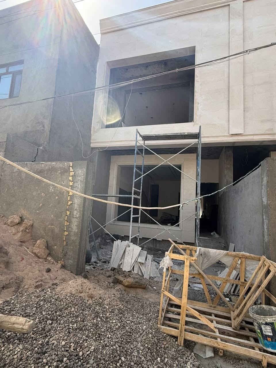 للبيع 🏡🏡
حي الجامعة مقابل بسكولاتة.
بناء 2026
قيد الإنشاء
186 متر

*********** للستفسار
***********
