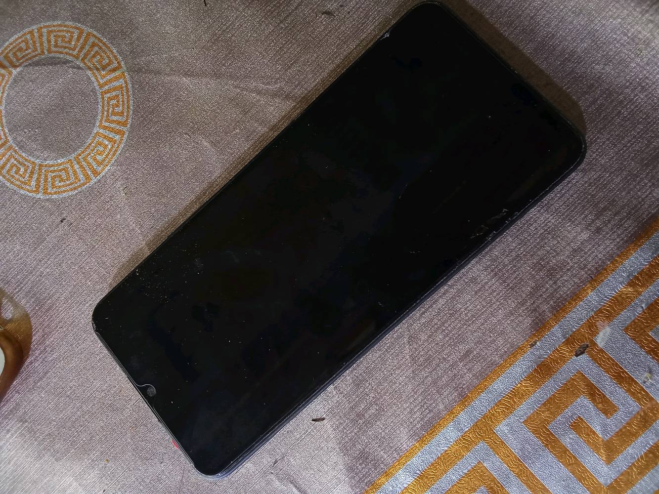 جهاز vivo Y21s
نظيف 100% 
سعره 100 الف
