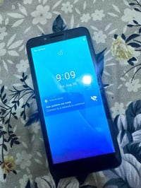 تليفون أندرويد للبيع جهاز جديد بالكارتون نهائيا ما مستعمل ابد مجرد فتح...
