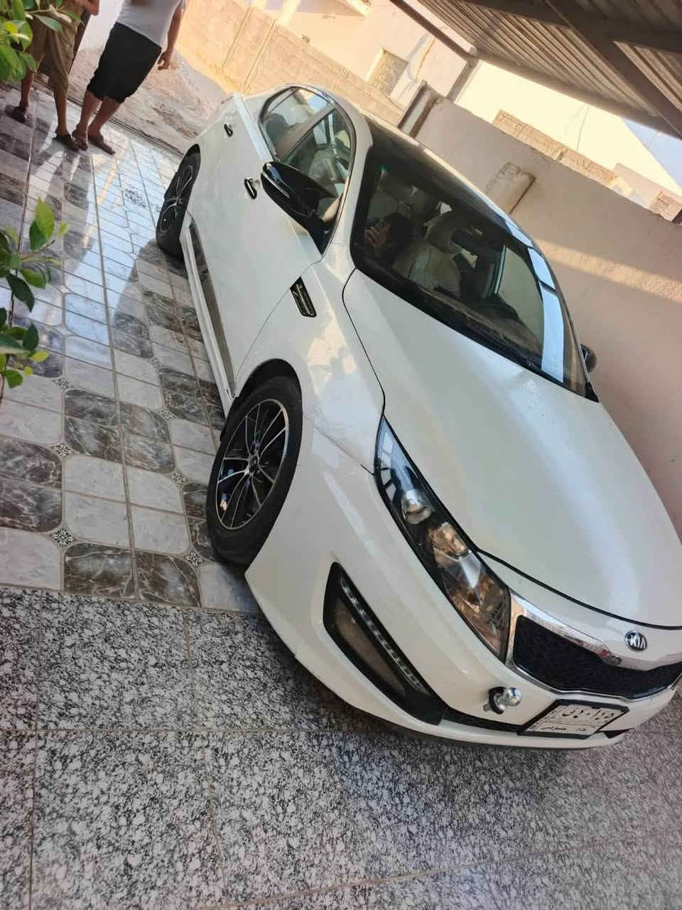 🚘 للبيع | كيا أوبتيما 2013 خليجي 🚘
✅ موديل: 2013
✅ وارد: خليجي
✅ اللون: أبيض
✅ فل مواصفات
✅ تحويل مباشر
✅ رقم: بغداد

📌 السيارة ميكانيكياً جيدة، لكن الهيكل الخارجي يحتاج شغل، لذلك ابيع حزام الأمان.

💰 السعر: 105 ورقة، وبية مجال للجادين.

📍 الموقع: الرمادي

📞 للاستفسار: ***********
