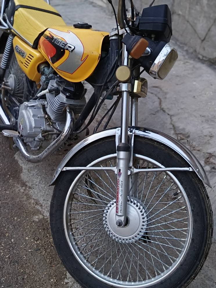 دراجة تايكر ماكس / محرك 125 cc موديل 2021 ماشية 90 الف دراجة مكفولة من ناحية المحرك ممفتوح نهائيا عنوان حلة مركز منطقة الثيلة واتساب *********** حلة, بابل

