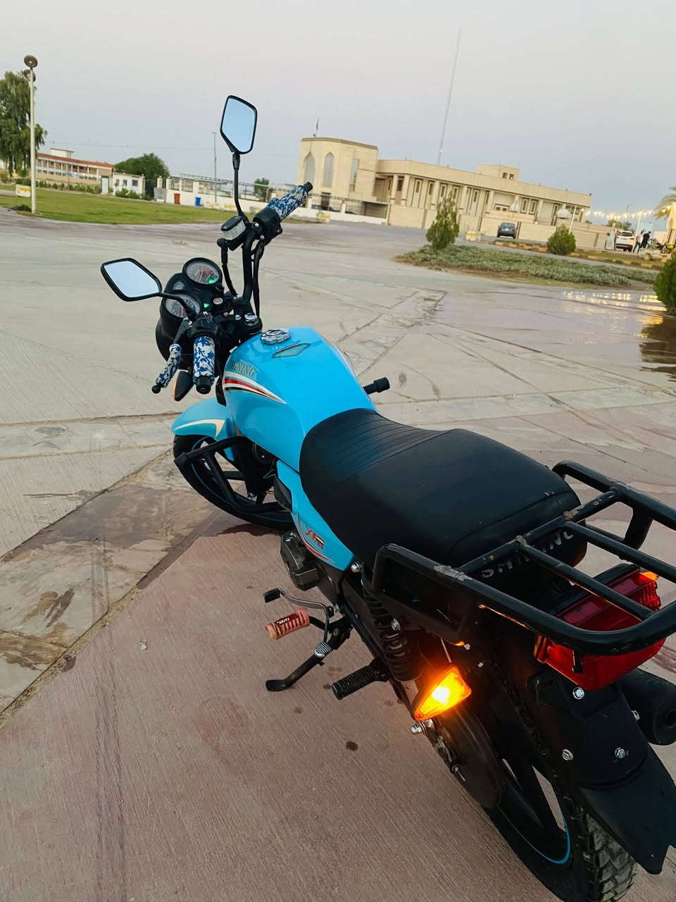 السلام عليكم
شنك للبيع مكمرك وكامل بس تسجل 
موديل 23 
دراجه حلو الك فحص 
سعر 1.200 
مليون و 200 
المكان عنه 
الاتصال ***********
