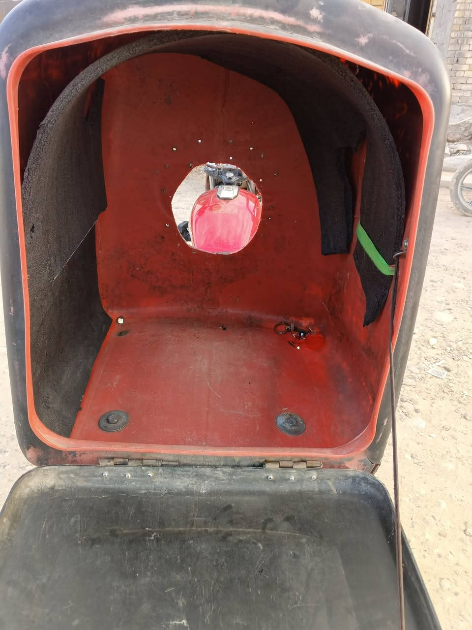 مرخصة • جنطة • عبيدي