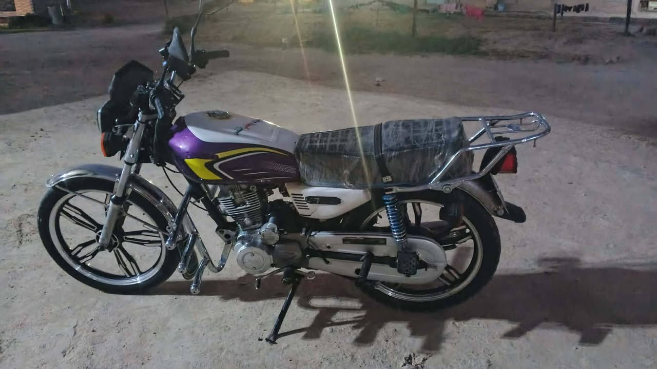 للبيع موديل ٢٣ سعر خاص  اتصل ***********
