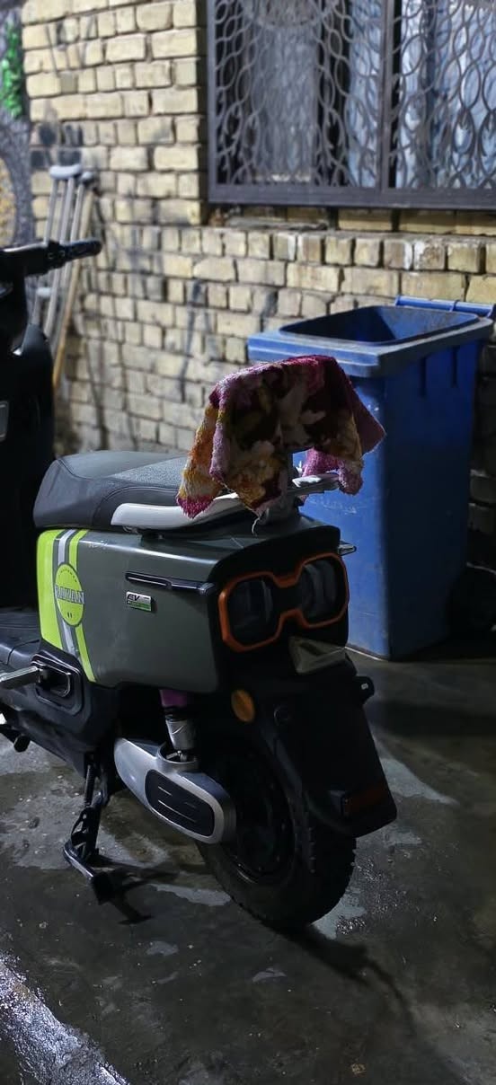 سته باتری مسطرة 23 أمبير ملف 1200 نحاس حقيقي اللون الزيتوني المميز
🔋 بطارية عالية الجودة
⚡ سرعة تصل لأكثر من   55 كم/ساعة
📍 مدى أكثر من 60 كم
↔️ إشارات يمين ويسار
💡 ضوء أمامي عالي + ضوء ناصي
💡 إضاءة جانبية
⚙️ فرامل أمامية وخلفية
💪 أداء قوي وثبات عالي
⚖️ تتحمل وزن عالي وجودة مضمونة
💰 السعر: 700دينار بيه مجال 
🤝 بيها مجال 

📍 العنوان: بغداد - كاضميه
📞 رقمي *********** بي وتساب
