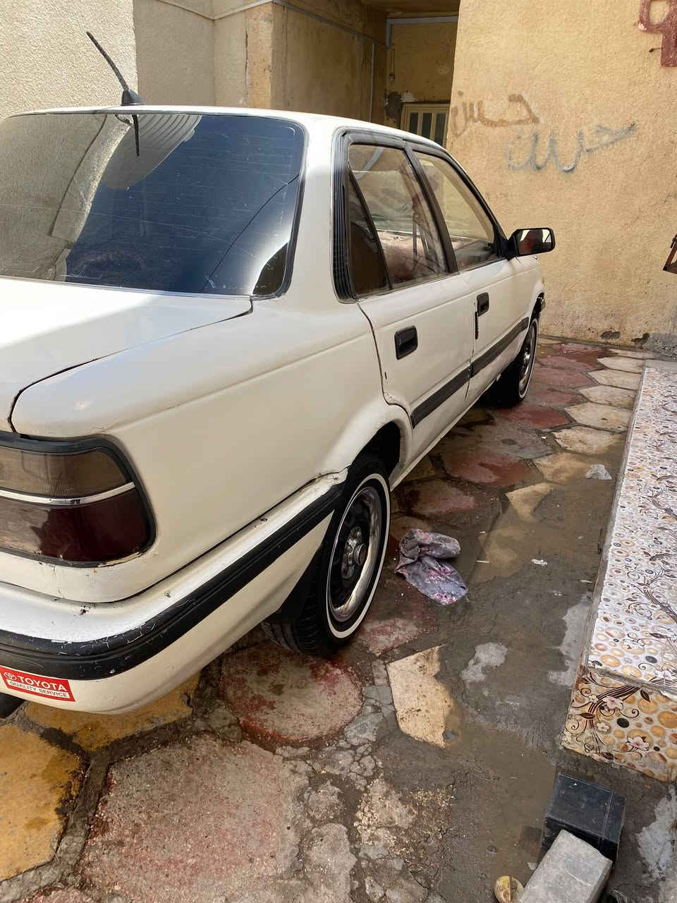 سياره كورله مديل 1990 السياره جاهزه من كلشي كير محرك كفاله الشكره شوف العين كهربئيات كله شغاله السعر 32 وبيه مجلل الساره جاهزه مال تكسي بيه خبزه التبريد غير شغال رغم الماني منتهي السنويه ***********
