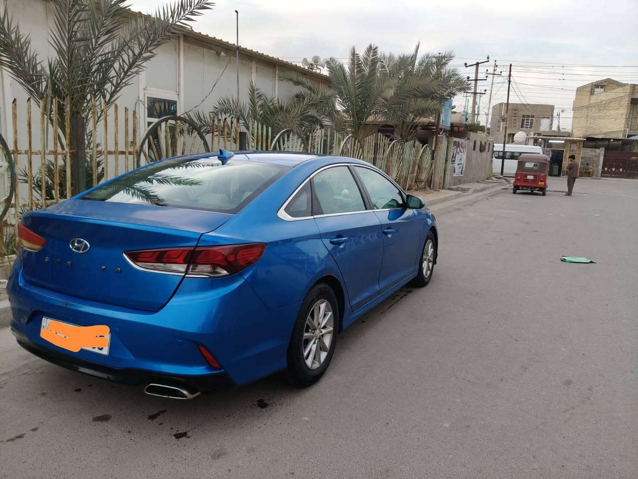 السلام عليكم
سوناتا 2019  نضيفه جداً استخدام شخصي 
رقم بغداد بأسمي  
ضررها  قبق جنطه مصلح  نفسه 
و بيها بارد كد شبر بالجاملغ خلفي 
مكان السيارة بغداد ***********
