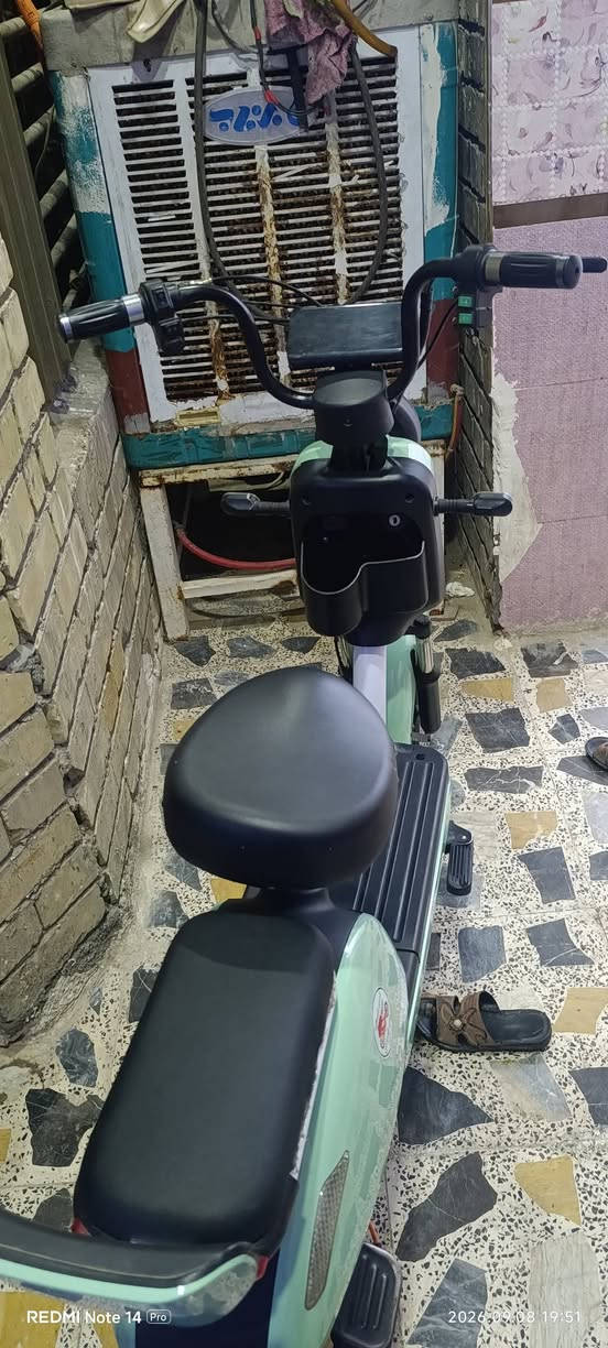 السلام عليكم دراجه حجم 14 شكل يخبل كلشي شغال بطاريات بعدهن بحيلهن نضام سويج وبصمه السرعه بالشاشه 60 حقيقي 35فقط بريك خلفي ما بيهه السعر 200او بيهه مجال واتساب *********** بغداد مدينه الصدر

