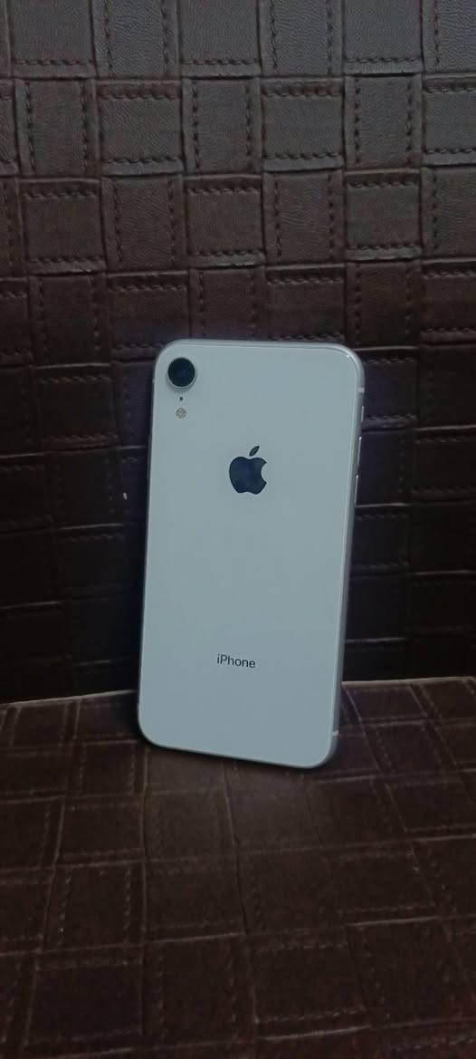 بسعر مناسبب🔥😴
👈للبيع فقط ايفون xr 
لون ابيض 🤍
ذاكره 64
تك سيم 
جهاز نضافه فول 100/98 
جهاز بلادي مامبدل بي شي ✅
كامراتو دمعه 👁
بطاريه78بلاديههه قطاره ✅
فيس ايدي برمجه يرادلو 🚫
جهاز شغال كاملل✅
(🚫جهاز يرادلو مغانطيس لكامره بس شغاله طبيعي) 
السعر 145 الف وبي مجال شي قليل لطيبين 🫵
مكاني موصل ايسر حي تحرير 
تواصل عل ***********

