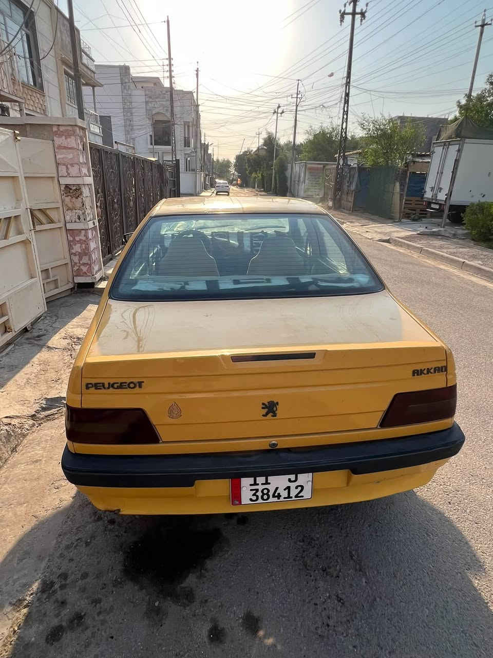 سلام عليكم سياره بيجو لميس للبيع مصفره هيئه وغرامه ما بيها ولا ضربه كهربائيات كلها شغاله تخم تاير جديد تبريد شغال مكينه خير من الله صافيه *********** مكاني بغداد جديده سعر 37ورقه وبيها مجال
