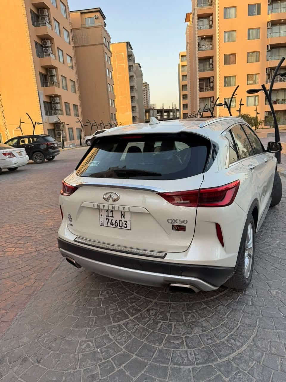� للبيع إنفنتي QX50 2019 فول أوبشن
السعر جوة سوك بهواي🔥
🇨🇦 وارد كندي | بدون ضرر | بيها بارد

🔧 محرك VC Turbo مبدل جديد

⚡ سعة 2.0 تيربو | سريعة ونشطة جداً

📍 رقم بغداد | تحويل مباشر (مشروع وطني)

━━━━━━━━━━━━━━

🔥 المواصفات والتجهيزات:

• محرك VC Turbo فول مبدل جديد 2.0 Turbo

• بانوراما (سلايد كبير)

• شاشتين حجم 8 إنج

• مرايا النقطة العمياء + مرايا قلاب

• كامرات 4 (360 درجة)

• تشغيل عن بُعد + تبريد حسب حرارة الجو

• تشغيل بصمة

• كراسي كهربائية + ذاكرة للسائق

• نظام صوتي Bose

• إنارة زينون بالكامل (ناصي وعالي وبروجيكتر وكالة)

• باك لايت LED بالكامل

• صندوق كهربائي شفط

• كير طيارة كهربائي

• ستيرن كهربائي + تدفئة

• مقاعد جلد مع تدفئة

• تكييف قطعتين (مناخ منفصل)

• ويل حجم 19 مع تخم تايرات جديد

• حساسات إطارات

• حساسات أمامية وخلفية

• رادار + نظام مانع حوادث أمامي وخلفي

• أوتو هولد

• سايد بريك إلكتروني

• درايف مود 4 وضعيات

• ماوس تحكم بالشاشة والخارطة

• ميموري ذاكرة خزن للسائق

• قيادة مساعدة عند تفعيل وضعية الكروس

• دشبول وأبواب جلد مطرز

• إيرباك عدد 8

━━━━━━━━━━━━━━

📊 معلومات السيارة:

🔹 الممشى: 93.000 كم فقط

🔹 المحرك: مبدل جديد

🔹 التايرات: تخم جديد

🔹 السيارة جاهزة من جميع النواحي

🔹 تستلمها كاملة وجاهزة

📞 للاستفسار والتفاصيل، مراسلة خاص

***********

🔥 إنفنتي QX50 2019 فول أوبشن — فخامة، قوة، وتجهيزات متك

